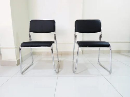 Stackable chrome office chairs on sale in Kenya.