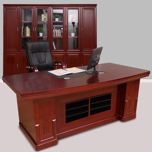 1.8M executive office desk on sale In Kenya.